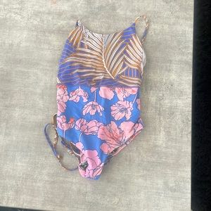 Two-sided one piece bathing suit